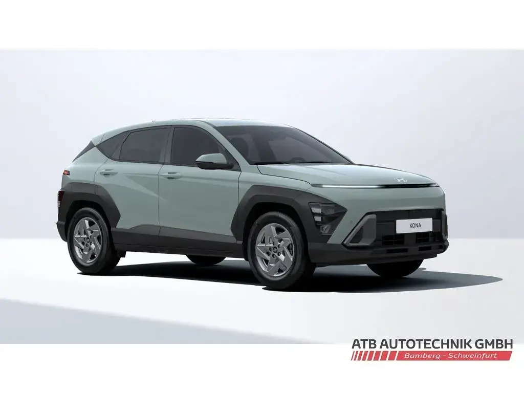 Neu Hyundai Kona Select 150 PS (110 kW) 2025 Gruen SUV