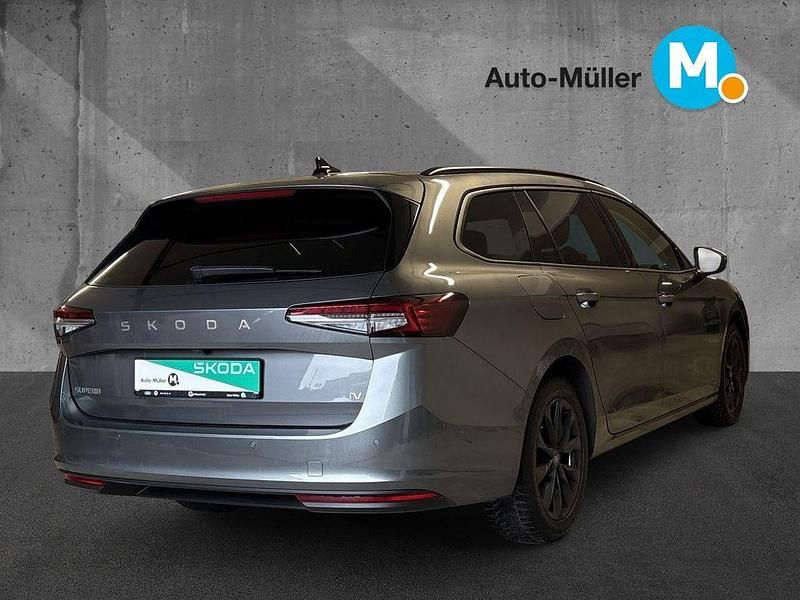 Gebraucht Skoda Superb Selection 204 PS (150 kW) 2024 Grau Kombi