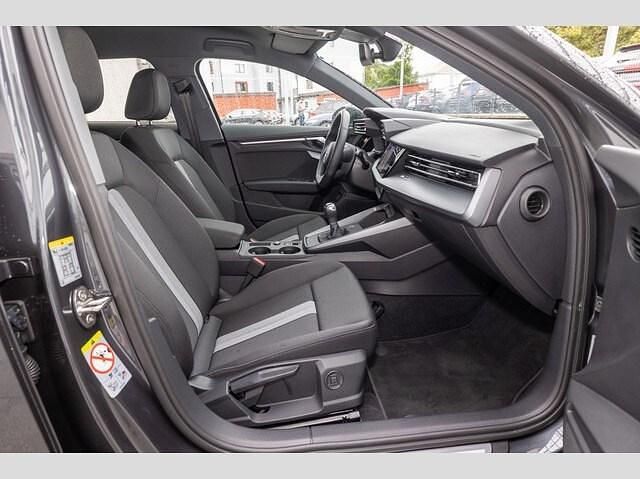 Gebraucht Audi A3 Ambiente 150 PS (110 kW) 2025 Manhattangrau metallic