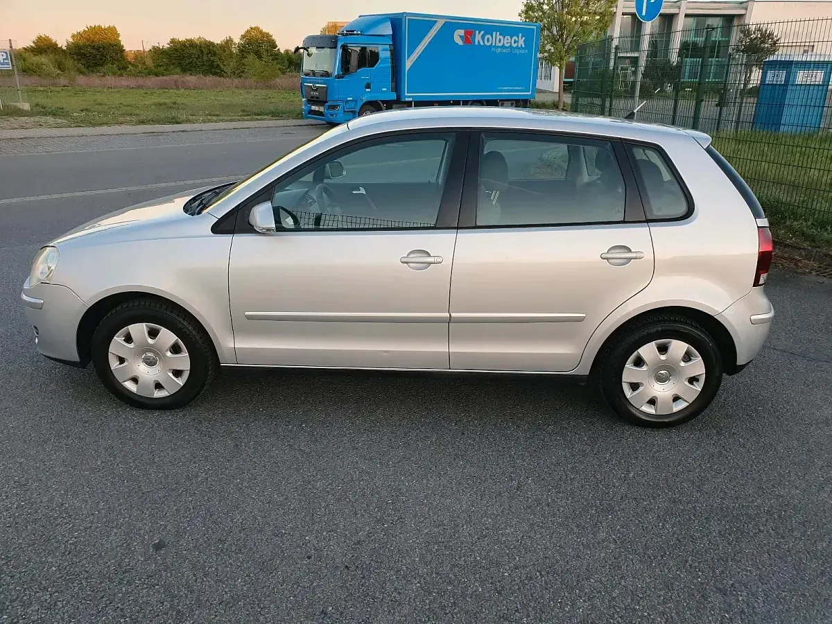 Gebraucht VW Polo 70 PS (51 kW) 2008 Silber Kleinwagen