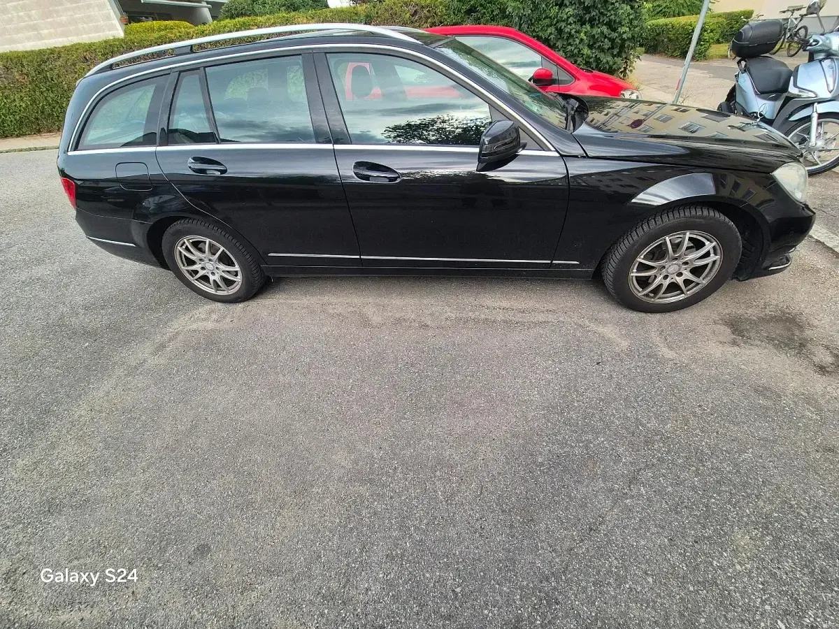 Gebraucht Mercedes C200 136 PS (100 kW) 2013 Schwarz Kombi