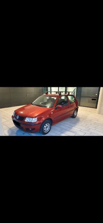 Rot Gebraucht 2001 VW Polo Edition Limousine | 800 € (Superpreis) - Bild 1/4