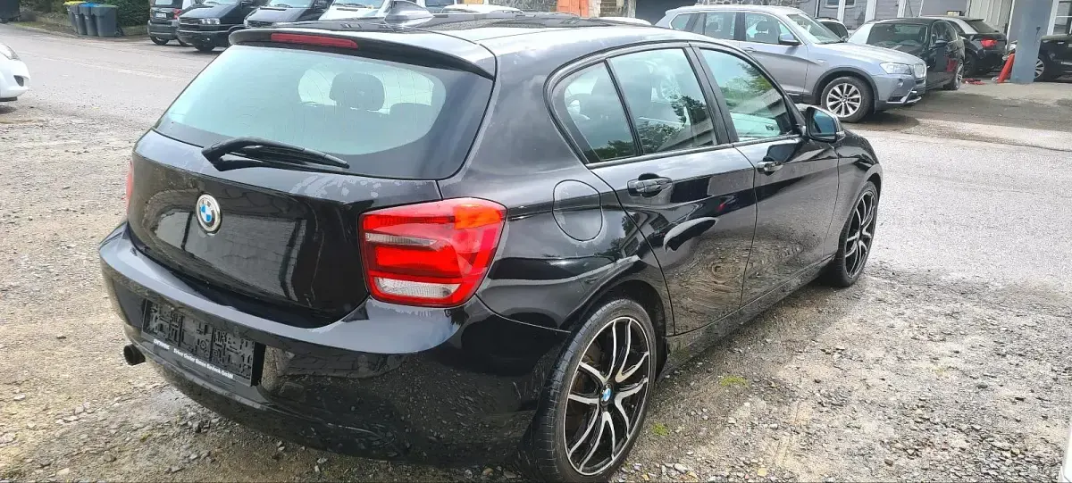 Gebraucht BMW 116 136 PS (100 kW) 2012 Schwarz Kleinwagen