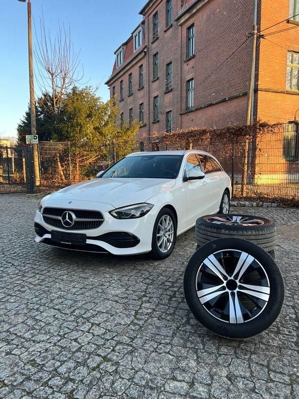 Gebraucht Mercedes C220 200 PS (147 kW) 2023 Weiß Kombi