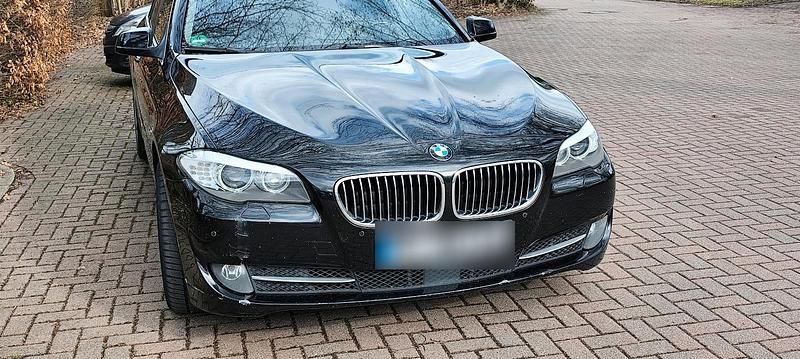 Gebraucht BMW 530 245 PS (180 kW) 2010 Schwarz Kombi
