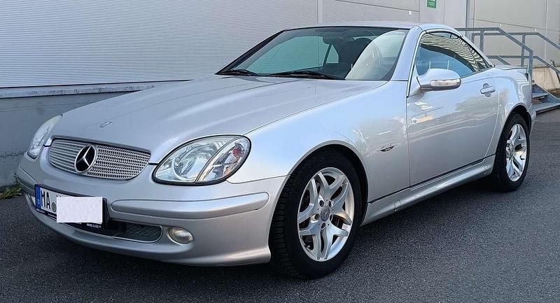 Silber Gebraucht 2004 Mercedes SLK200 Edition Cabrio | 10.490 € (Fairer Preis) - Bild 1/4