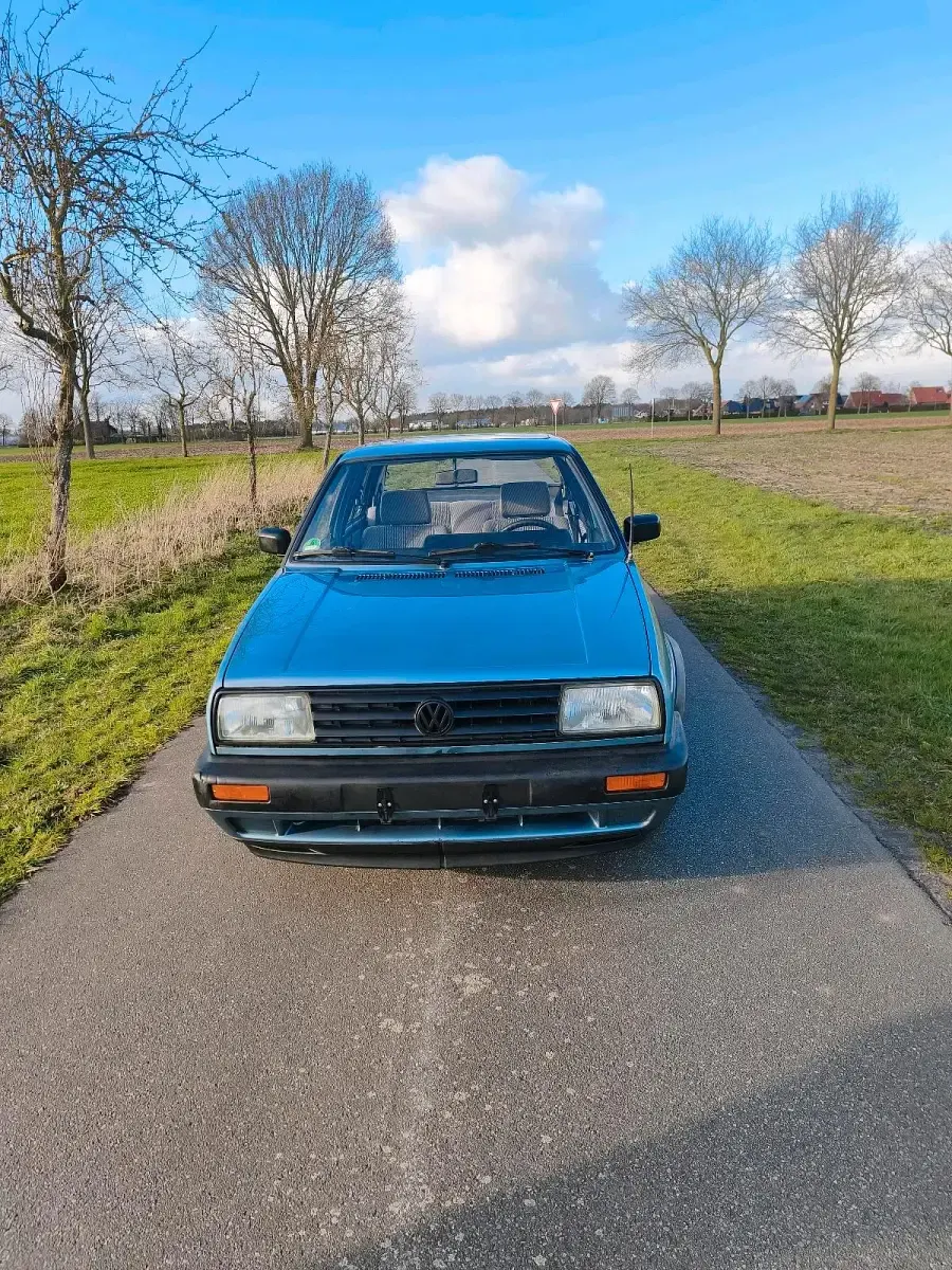 Brugt VW Jetta 70 HK (51 kW) 1990 Blå Sedan