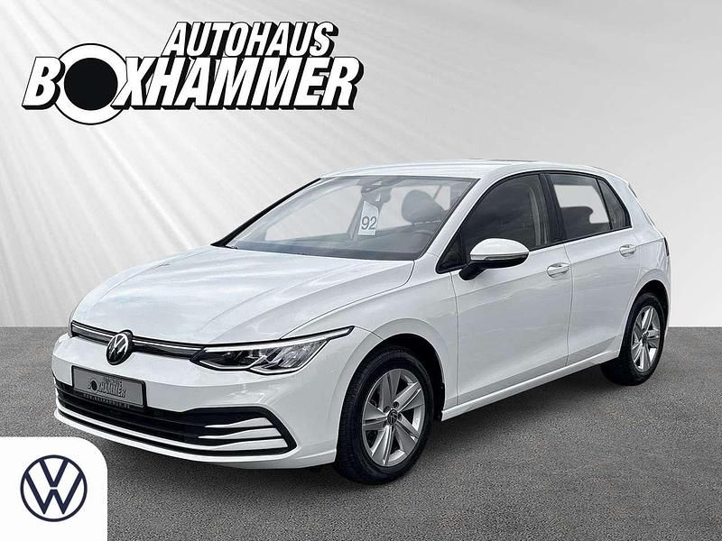 Weiß Gebraucht 2022 VW Golf VIII Life Limousine | 20.890 € (Guter Preis) - Bild 1/4