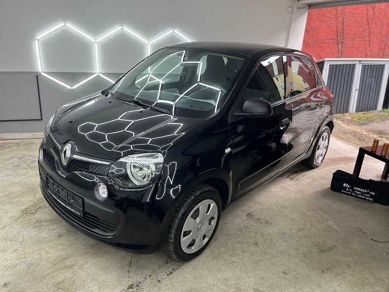 Gebraucht Renault Twingo Life 69 PS (50 kW) 2018 Schwarz Kleinwagen