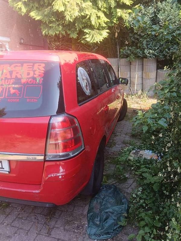 Rot Gebraucht 2007 Opel Zafira Van / Kleinbus | 800 € (Superpreis) - Bild 1/4
