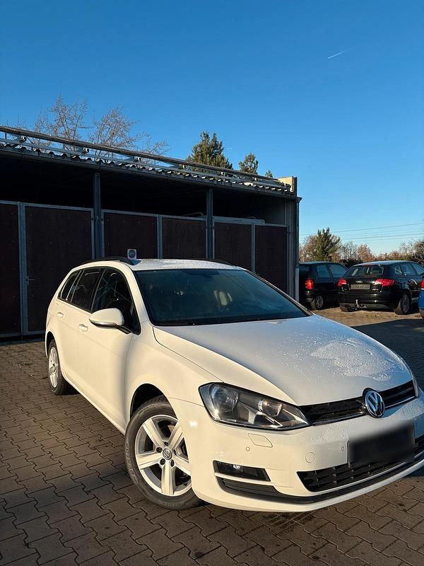 Weiß Gebraucht 2016 VW Golf VII Kombi | 11.000 € (Superpreis) - Bild 1/4