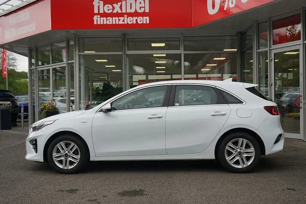 Gebraucht Kia Ceed Vision 101 PS (74 kW) 2021 Weiß Kleinwagen