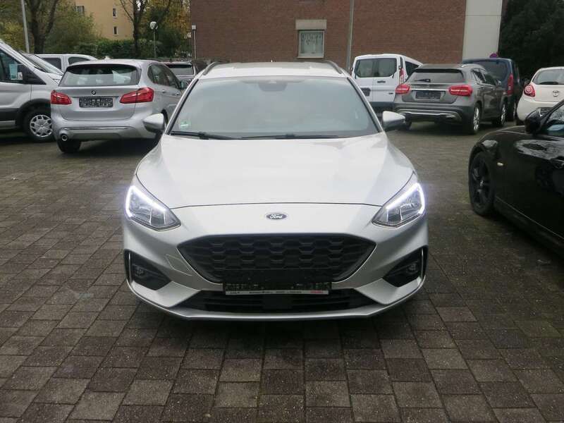 Polarsilber metallic Gebraucht 2020 Ford Focus ST-Line Kombi | 12.990 € (Guter Preis) - Bild 1/4