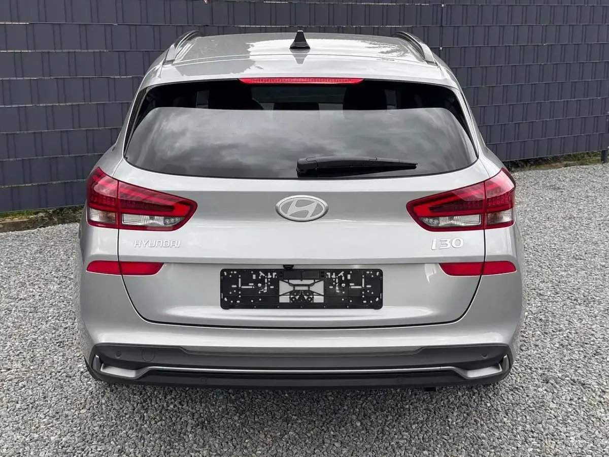 Neu Hyundai i30 116 PS (85 kW) 2026 Shimmering silver Kombi