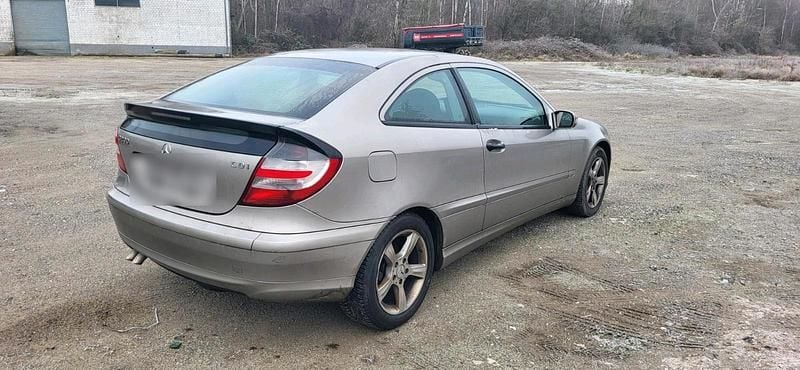 Gebraucht Mercedes C200 156 PS (114 kW) 2004 Grau Kleinwagen