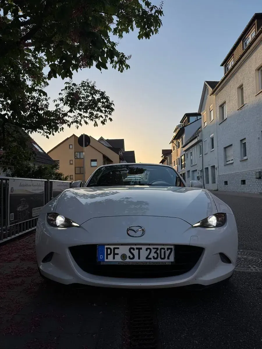 Używany Mazda MX5 Inclusive 160 KM (117 kW) 2018 Biały Kabriolet