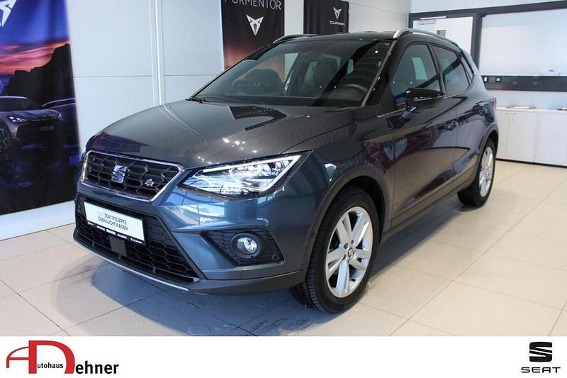 Grau Gebraucht 2021 Seat Arona FR SUV | 20.980 € (Fairer Preis) - Bild 1/4