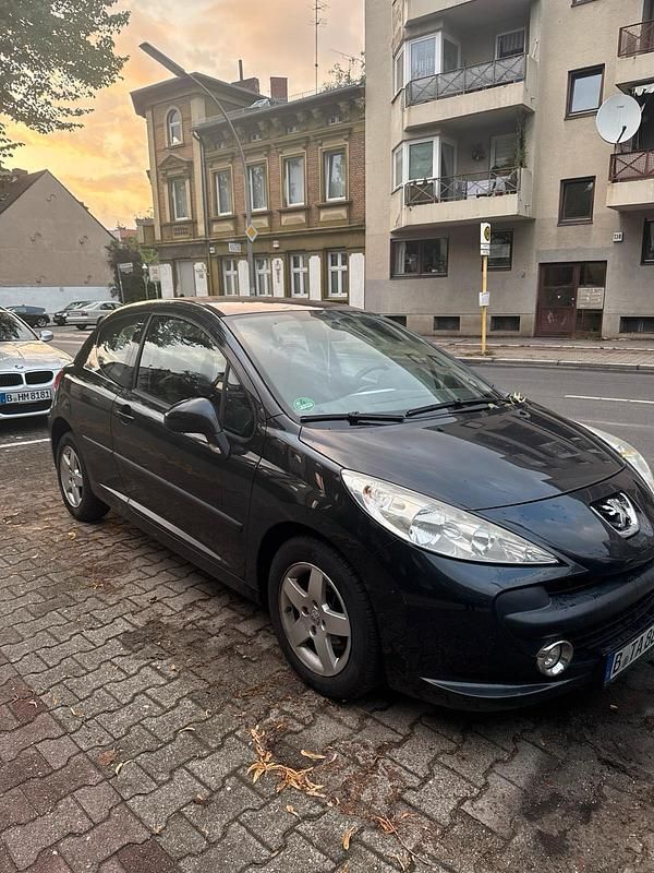 Schwarz Gebraucht 2009 Peugeot 207 Kleinwagen | 2.000 € (Guter Preis) - Bild 1/4