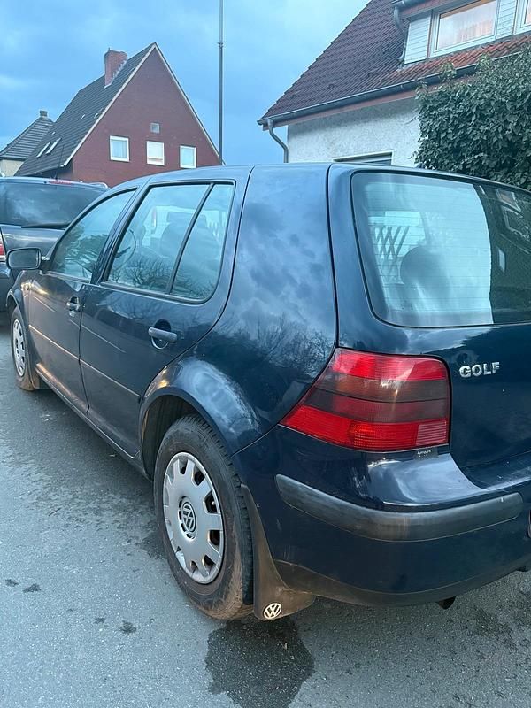 Gebraucht VW Golf III 90 PS (66 kW) 1998 Blau Kleinwagen