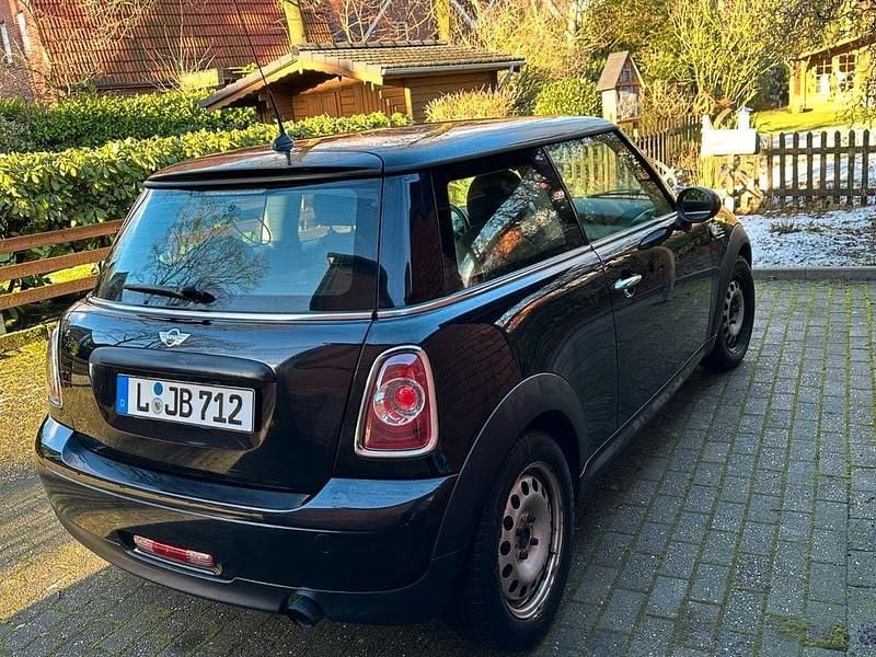 Second-hand Mini ONE 98 CP (72 kW) 2013 Negru Hatchback