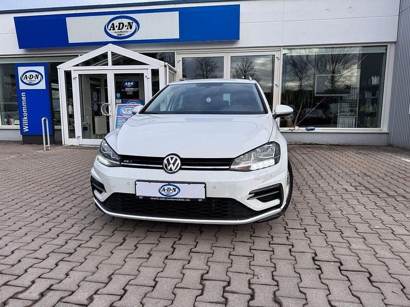 Gebraucht VW Golf VII R-line 150 PS (110 kW) 2020 Weiß Kombi