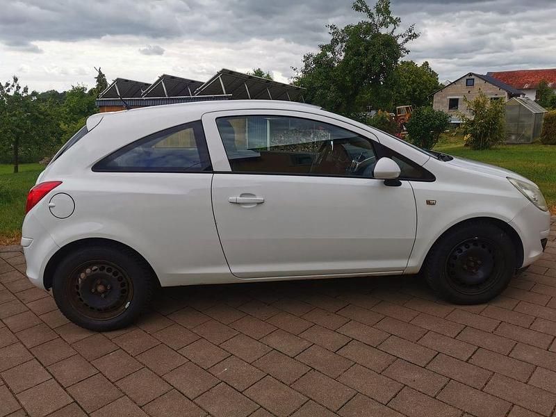 Gebraucht Opel Corsa 80 PS (58 kW) 2009 Weiß Limousine