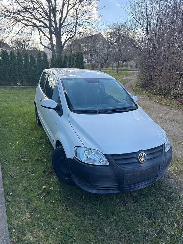 Gebraucht VW Fox Refresh 54 PS (39 kW) 2009 Weiß Kleinwagen