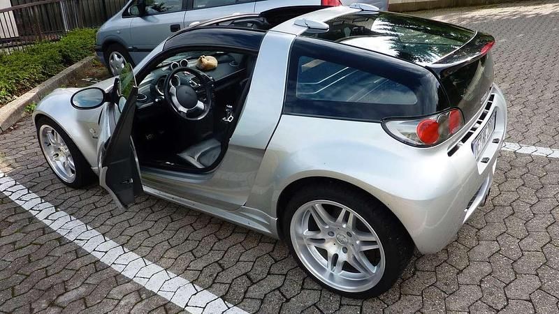 Silber Gebraucht 2007 Smart Roadster Brabus Xclusive Cabrio | 13.500 € - Bild 1/4