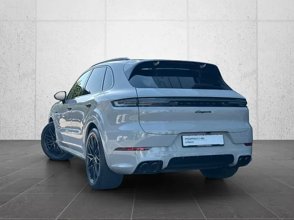 Gebraucht Porsche Cayenne E-Hybrid Black Edition 470 PS (345 kW) 2026 Grau SUV