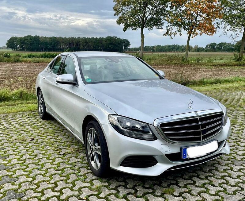 Silber Gebraucht 2014 Mercedes C200 Exclusive Limousine | 17.700 € (Guter Preis) - Bild 1/4