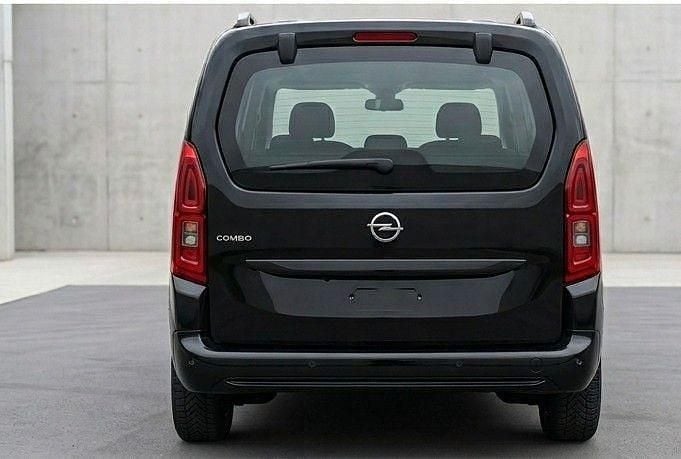 Gebraucht Opel Combo Ultimate 131 PS (96 kW) 2023 Schwarz Van / Kleinbus