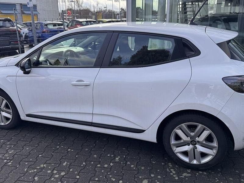 Gebraucht Renault Clio V Evolution 67 PS (49 kW) 2024 Arktis weiß Limousine