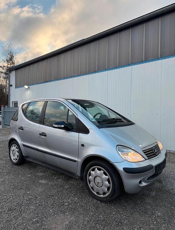 Silber Gebraucht 2004 Mercedes A170 Limousine | 2.500 € (Etwas zu teuer) - Bild 1/4