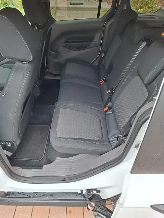 Gebraucht Ford Tourneo Connect Trend 120 PS (88 kW) 2019 Weiß Van / Kleinbus
