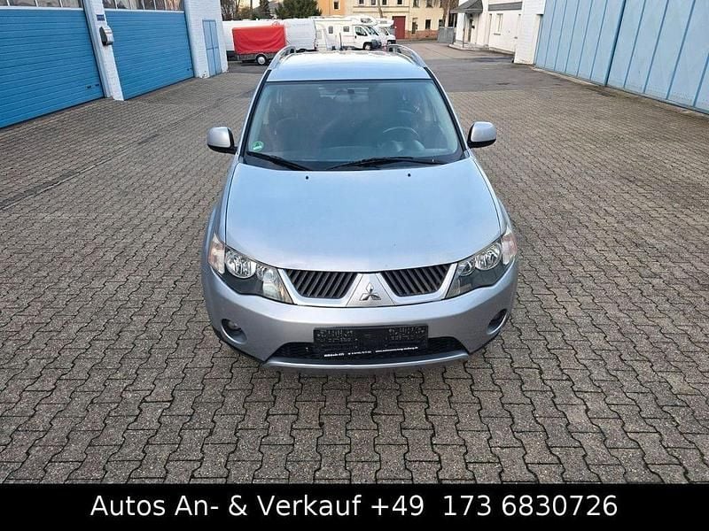 Gebraucht Mitsubishi Outlander Invite 140 PS (102 kW) 2008 Silber SUV