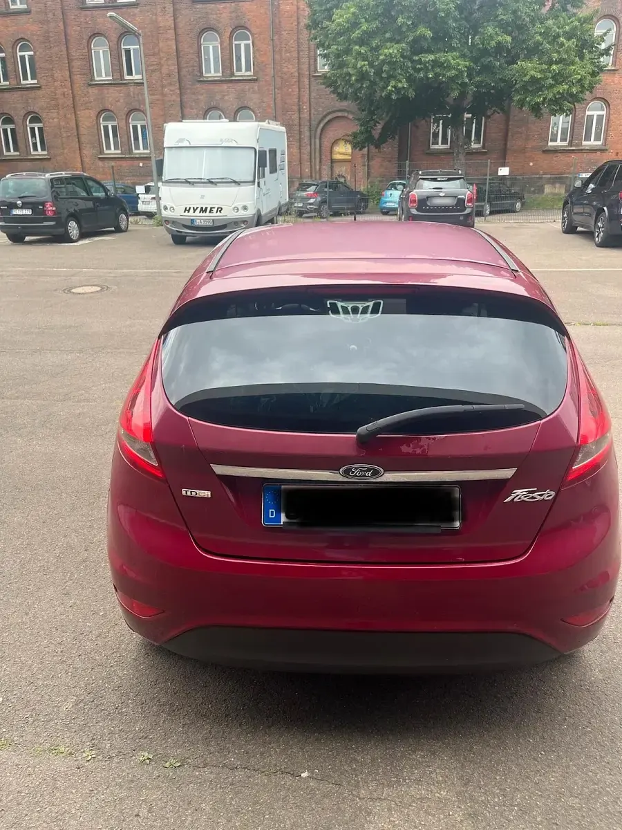 Gebraucht Ford Fiesta 70 PS (51 kW) 2009 Violet Kleinwagen