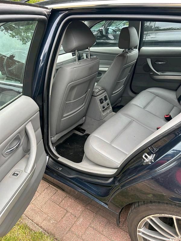 Gebraucht BMW 325 218 PS (160 kW) 2006 Blau Kombi