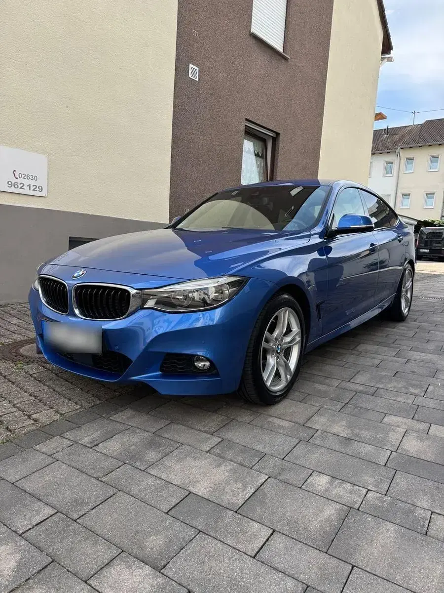 Gebraucht BMW 320 M Sport 190 PS (139 kW) 2017 Blau Limousine