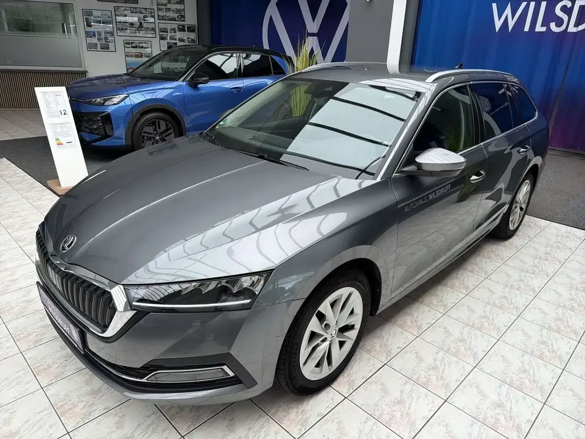 Gebraucht Skoda Octavia Style 150 PS (110 kW) 2024 Graphitegrau Kombi