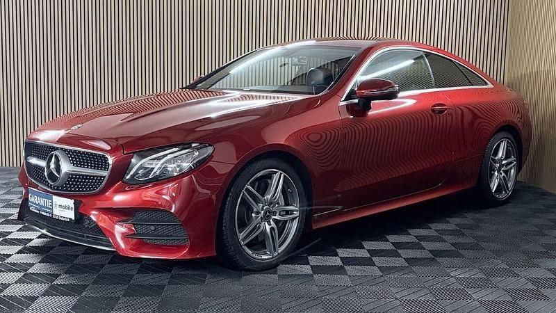 Hyazinthrot Gebraucht 2017 Mercedes E300 Sport Coupé | 28.990 € (Guter Preis) - Bild 1/4
