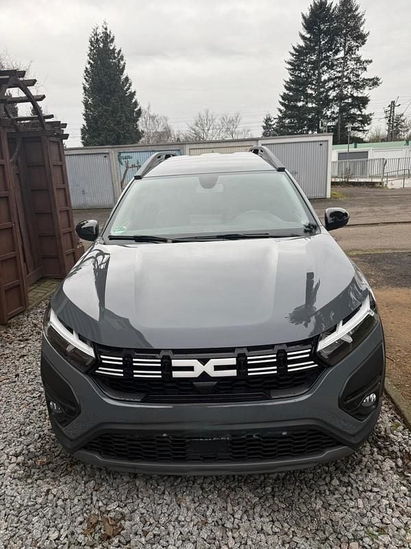 Gebraucht Dacia Jogger Extreme 101 PS (74 kW) 2023 Grau Van / Kleinbus
