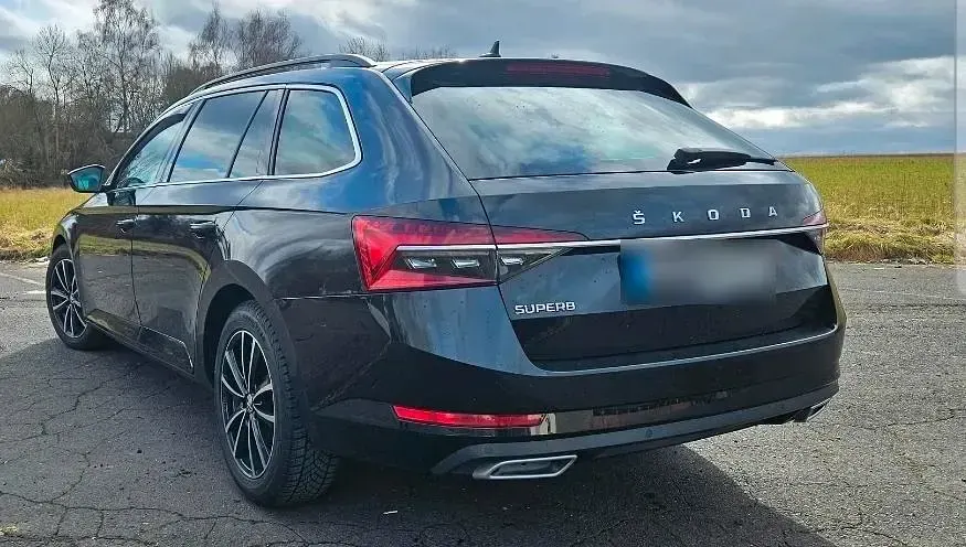 Gebraucht Skoda Superb 150 PS (110 kW) 2019 Schwarz Kombi
