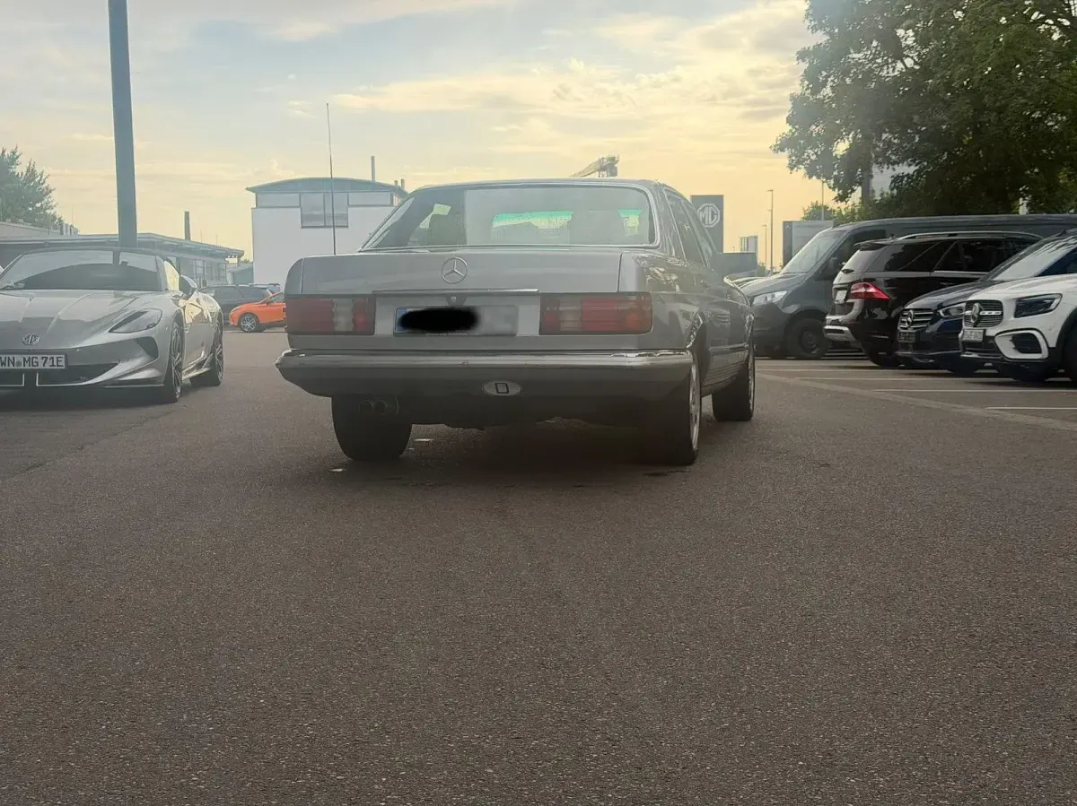 Gebraucht Mercedes S280 185 PS (136 kW) 1980 Grau Limousine