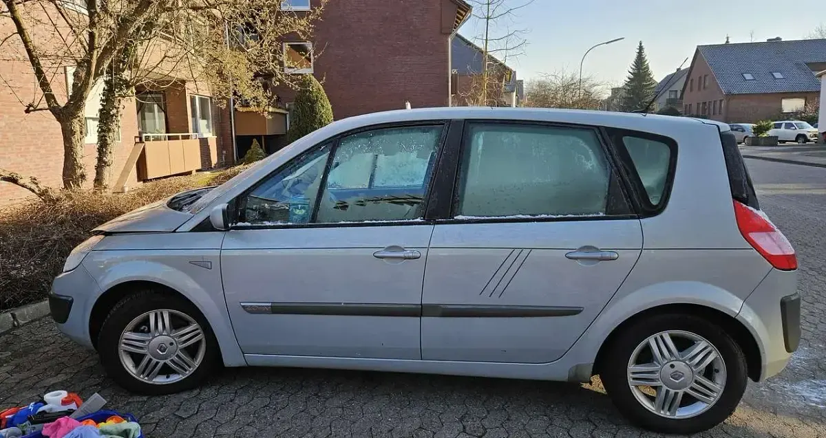 Gebraucht Renault Scénic II 135 PS (99 kW) 2004 Grau Van / Kleinbus