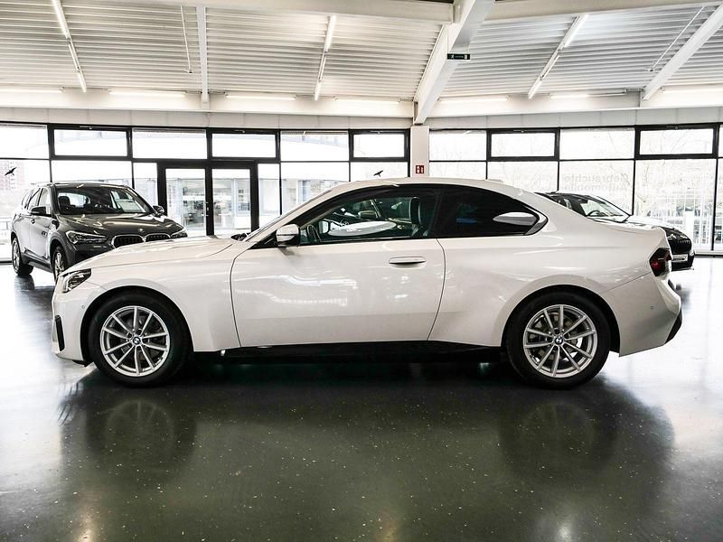 Gebraucht BMW 220 Sport Line 184 PS (135 kW) 2023 Weiß Coupé