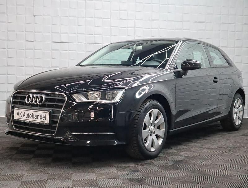 Gebraucht Audi A3 Attraction 110 PS (80 kW) 2015 Schwarz Kleinwagen