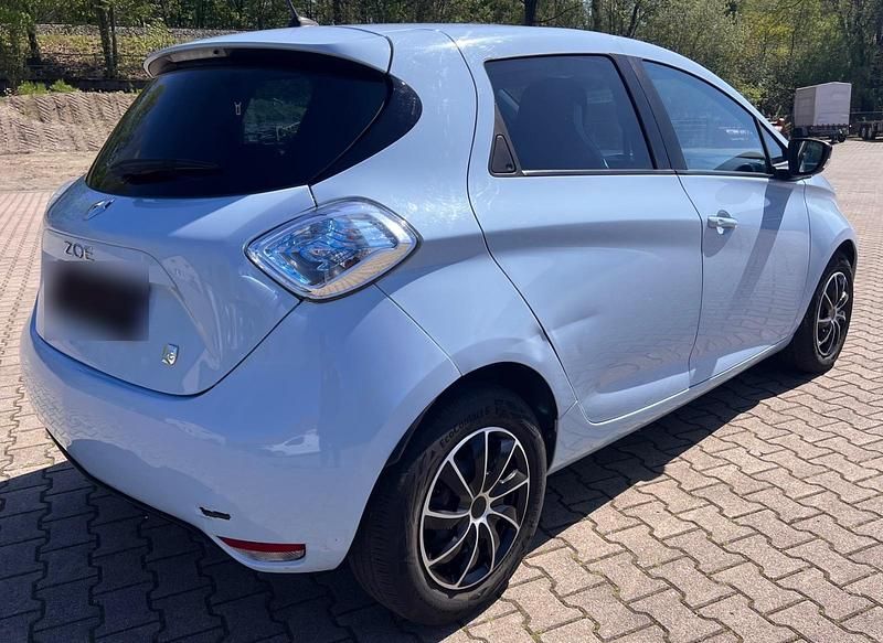 Second-hand Renault Zoe 42 kW (58 CP) 2014 Albastru Hatchback