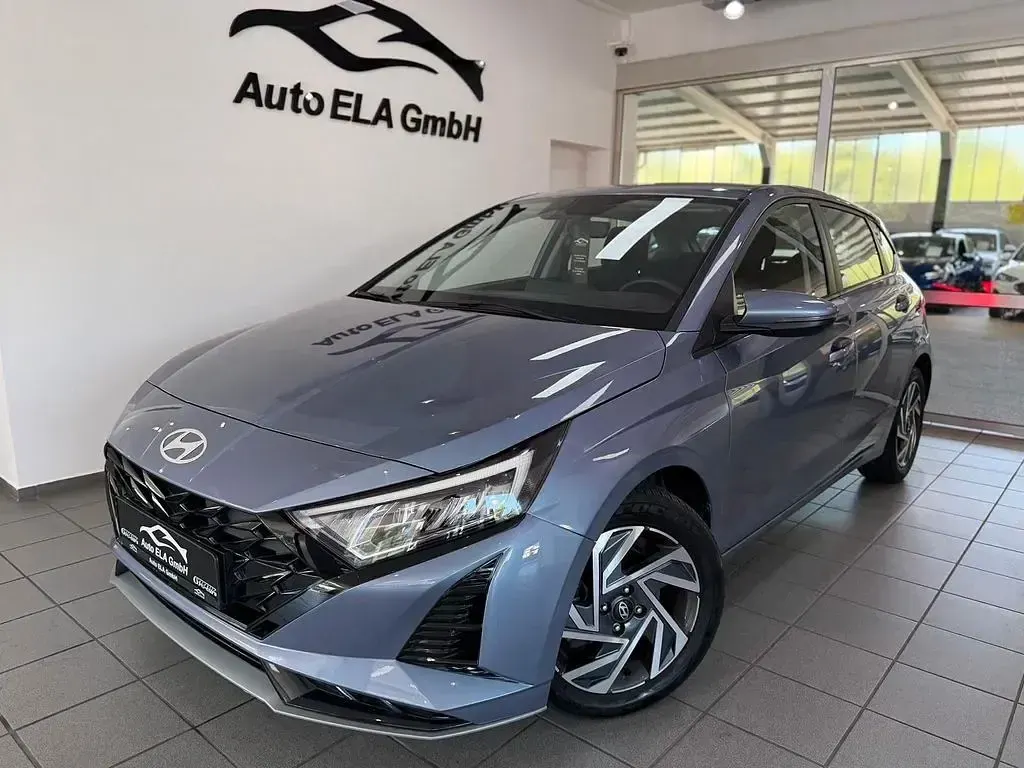 Gebraucht Hyundai i20 101 PS (74 kW) 2024 Meta blue Kleinwagen