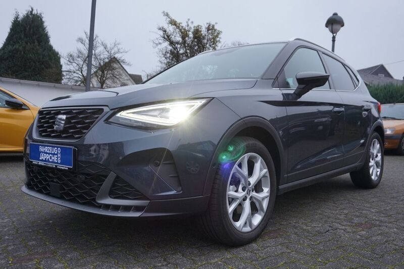 Magnetic tech (metallic) Gebraucht 2024 Seat Arona FR SUV | 24.990 € (Etwas zu teuer) - Bild 1/4