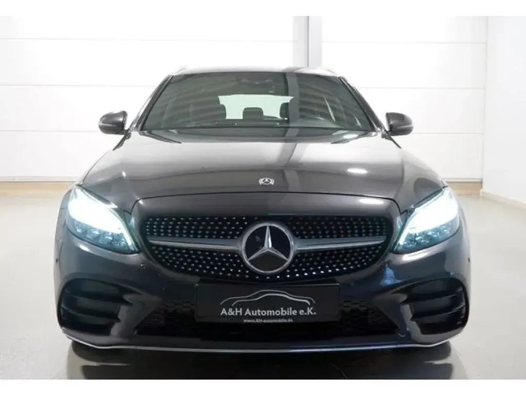 Gebraucht Mercedes 300 AMG 194 PS (142 kW) 2020 Graphitgrau (metallic) Kombi